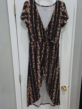 No Boundaries Black Floral High-Low Wrap Dress Juniors Size Large
